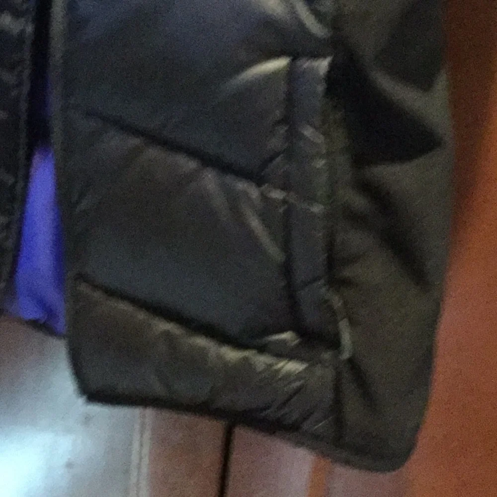 North face puffer vest ski lodge rodeo cowgirl barn chores hiking running winter - Picture 5 of 8